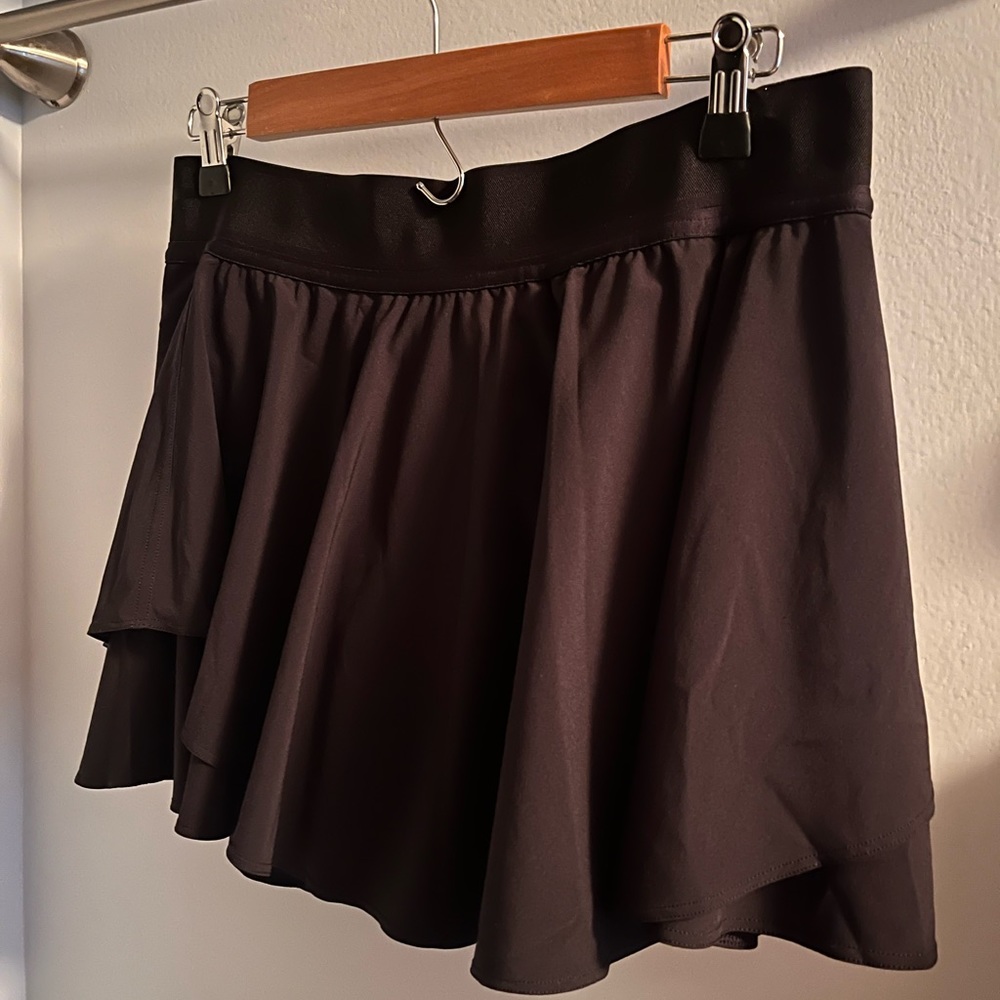 Lululemon court rival skirt size 10